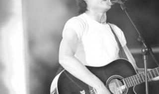 如何模仿黄家驹的声音 模仿黄家驹最像的人